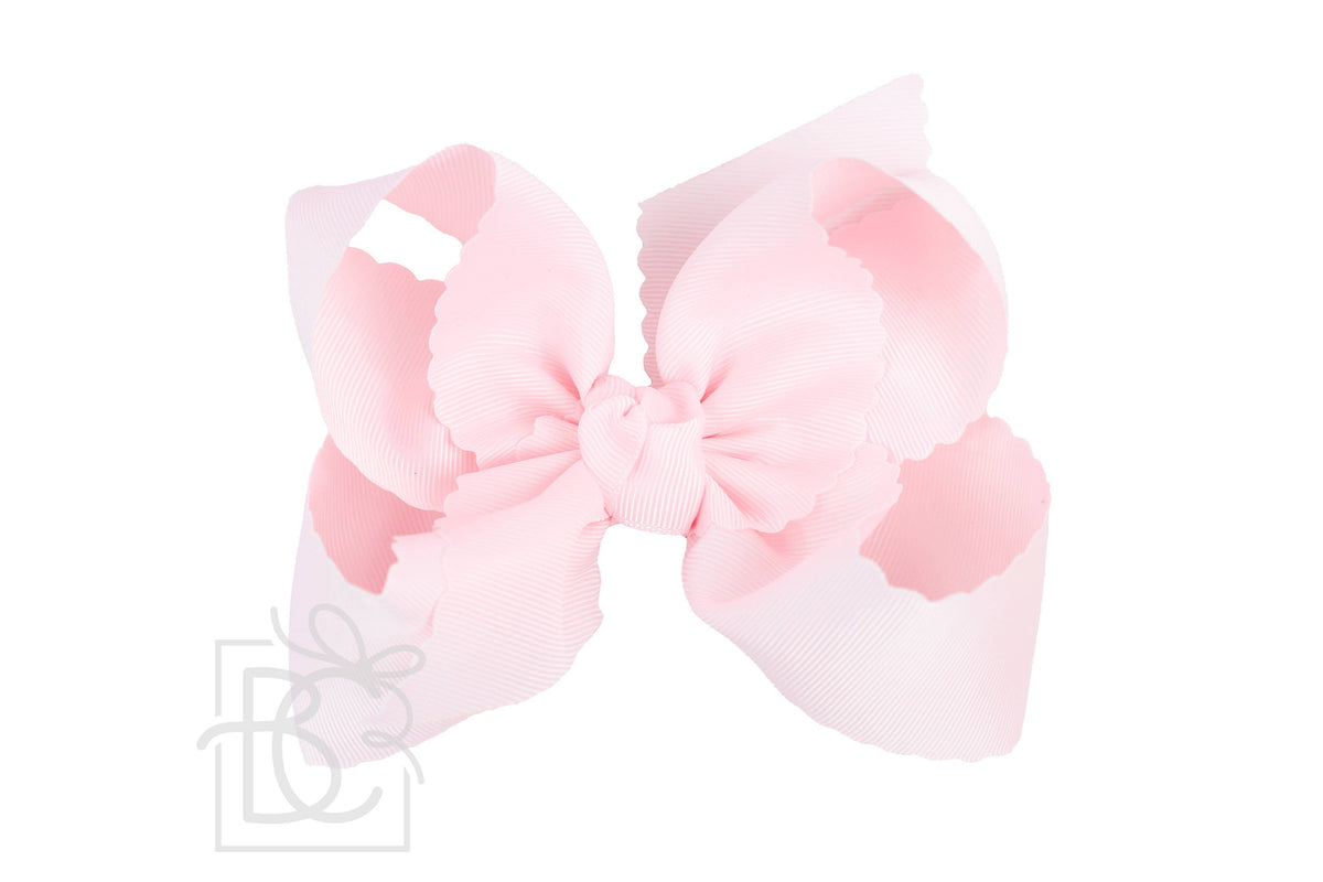 SCALLOPED EDGE BOW: Powder Pink